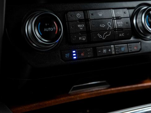 Used 2019 Ford F450 King Ranch w/ King Ranch Ultimate Package AWD/4WD image 28