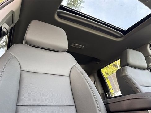 New 2026 GMC Sierra 2500 SLT w/ SLT Premium Package image 18