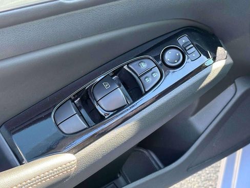 Certified 2024 Nissan Altima 2.5 SR image 17