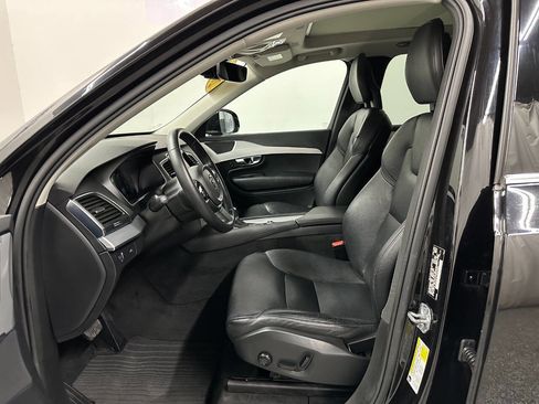 Used 2016 Volvo XC90 T5 Momentum image 9