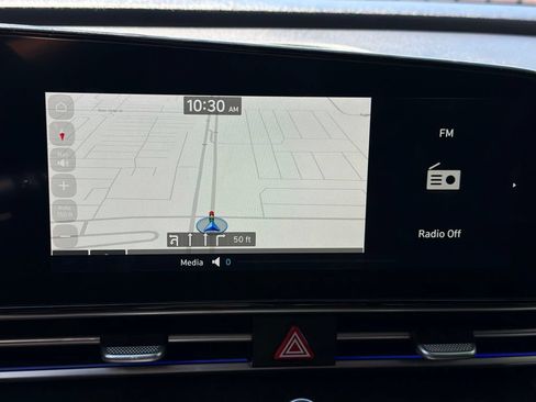 Used 2024 Hyundai Elantra SEL FWD image 28