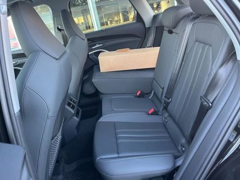 New 2025 Audi Q5 Prestige image 24