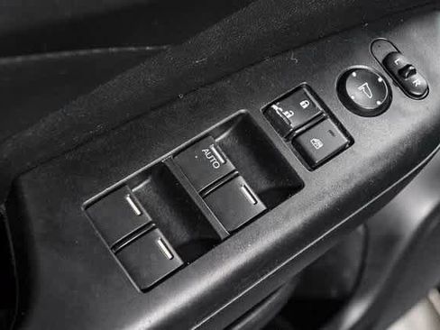 Used 2013 Honda CR-V LX image 22