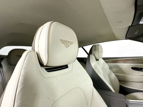 Certified 2023 Bentley Continental GT V8 AWD/4WD image 23
