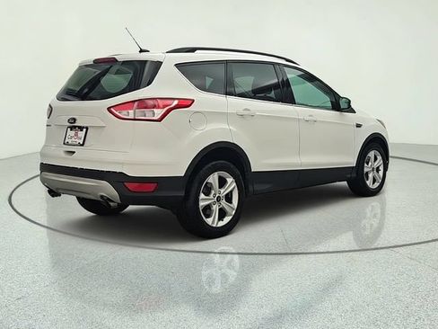 Used 2016 Ford Escape SE w/ Equipment Group 201A FWD image 6