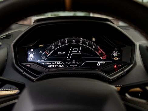 Used 2023 Lamborghini Huracan Tecnica image 16