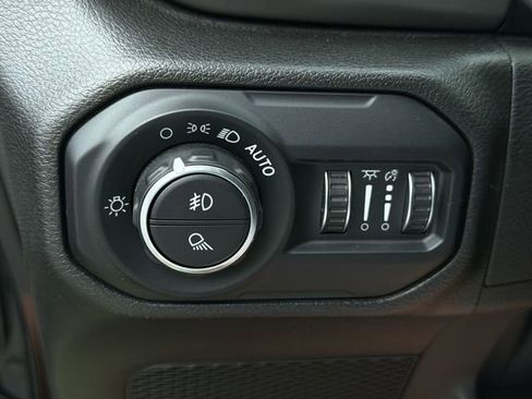 Used 2022 Jeep Gladiator Sport AWD/4WD image 32