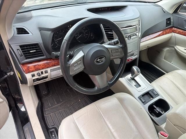 Used 2011 Subaru Outback 2.5i Limited w/ PWR Moonroof Pkg AWD/4WD image 14
