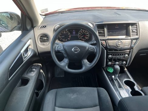 Used 2017 Nissan Pathfinder S FWD image 11