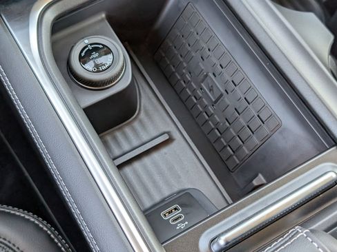 New 2025 Ford Expedition Platinum w/ Driver's Package image 18