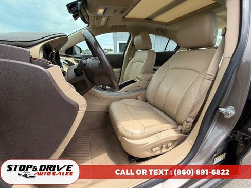 Used 2011 Buick LaCrosse CXL FWD image 13