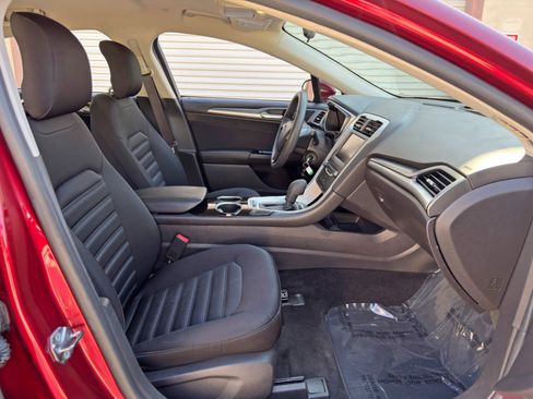 Used 2013 Ford Fusion SE FWD image 14