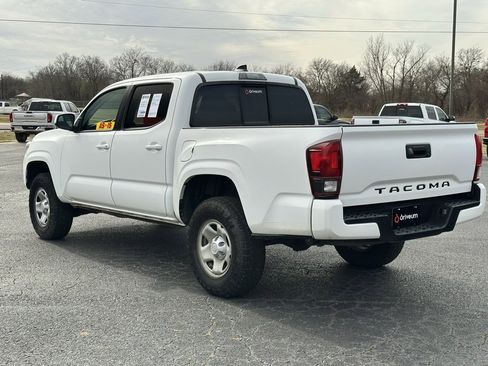 Used 2020 Toyota Tacoma SR w/ SR Convenience Package image 8
