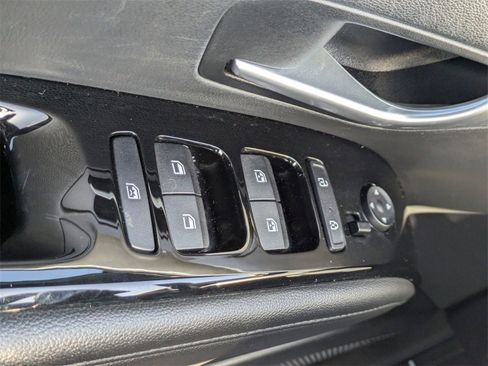 Used 2022 Hyundai Santa Cruz Limited image 25