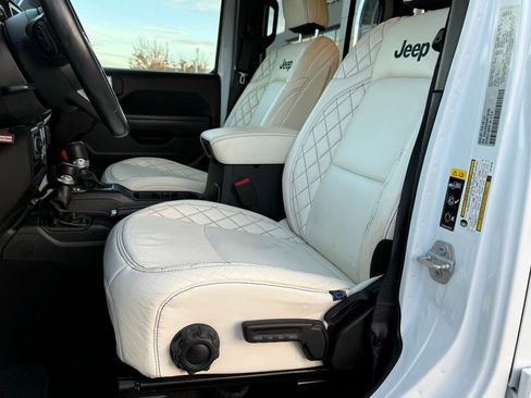 Used 2022 Jeep Wrangler Unlimited Sport image 2