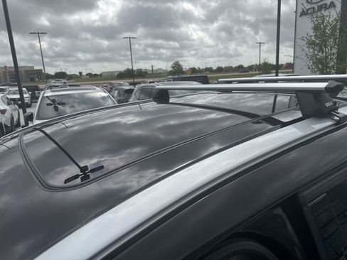 Used 2016 Volvo XC60 T5 Premier w/ Proximity Package image 9