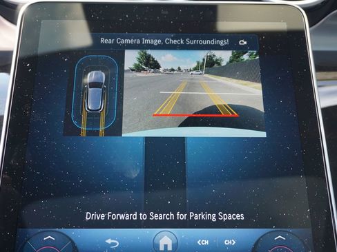 Certified 2025 Mercedes-Benz GLC 300 4MATIC image 36