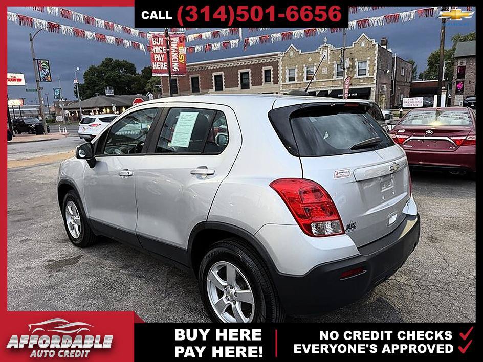 Used 2016 Chevrolet Trax LS AWD/4WD image 3