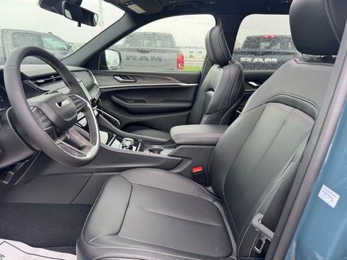 New 2026 Jeep Grand Cherokee L Limited AWD/4WD image 9