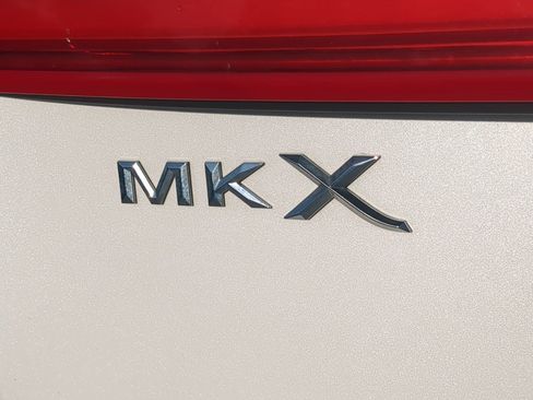 Used 2016 Lincoln MKX Select image 47