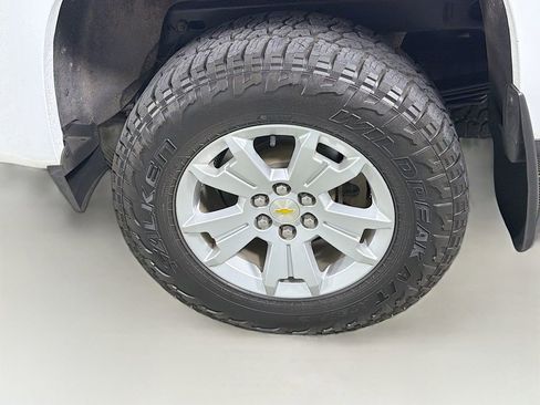 Used 2022 Chevrolet Colorado LT w/ LT Convenience Package image 28
