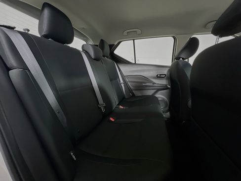 Used 2024 Nissan Kicks S image 21