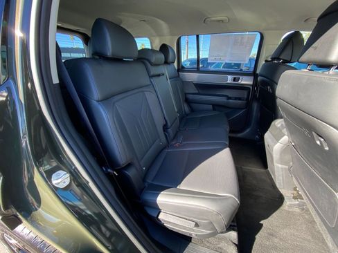 Used 2025 Hyundai Santa Fe SEL FWD image 42