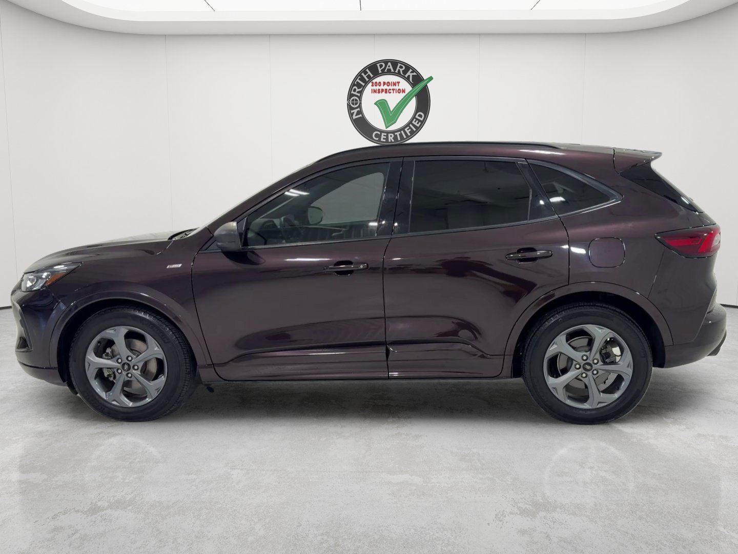 Used 2023 Ford Escape ST-Line w/ Tech Pack #1 FWD image 2