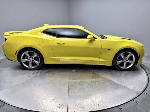 Used 2017 Chevrolet Camaro SS RWD image 4