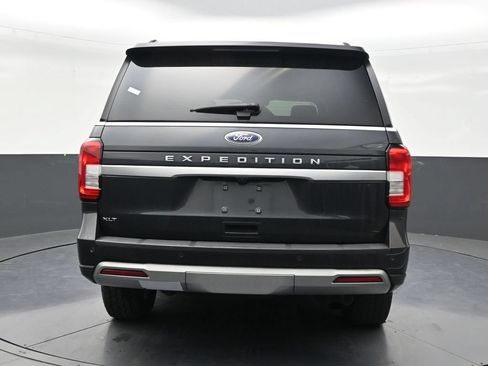 Used 2023 Ford Expedition XLT RWD image 4