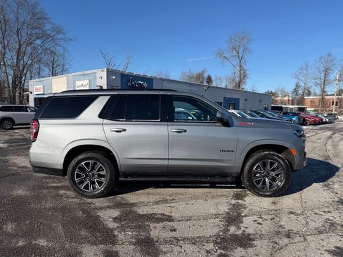 Used 2024 Chevrolet Tahoe Z71 w/ Luxury Package image 2