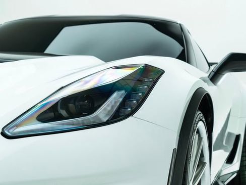 Used 2016 Chevrolet Corvette Z06 w/ 3LZ Preferred Equipment Group image 12