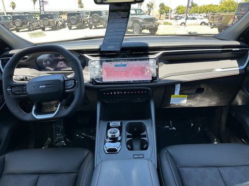 New 2026 Jeep Cherokee Overland w/ Trailer Tow Group AWD/4WD image 18
