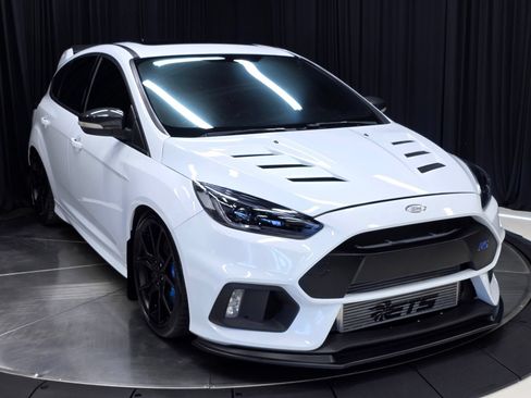Used 2017 Ford Focus RS AWD/4WD image 50