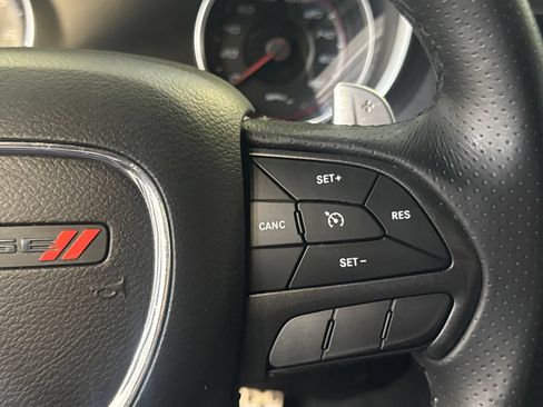 Used 2018 Dodge Charger R/T Scat Pack RWD image 22