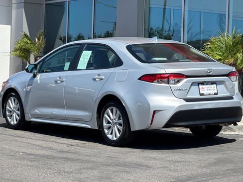 Used 2025 Toyota Corolla LE w/ LE Premium Package FWD image 8