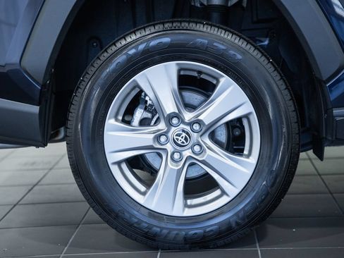 Used 2025 Toyota RAV4 XLE AWD/4WD image 14