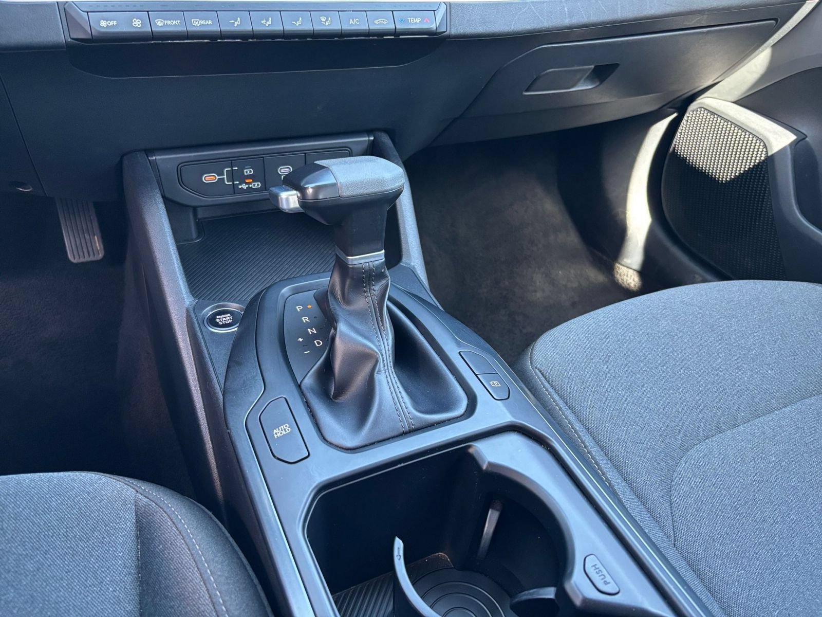Used 2025 Kia K4 FWD image 39