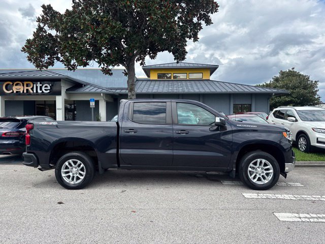 Used 2022 Chevrolet Silverado 1500 LT AWD/4WD image 8