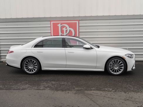 Used 2023 Mercedes-Benz S 580 4MATIC Sedan image 54