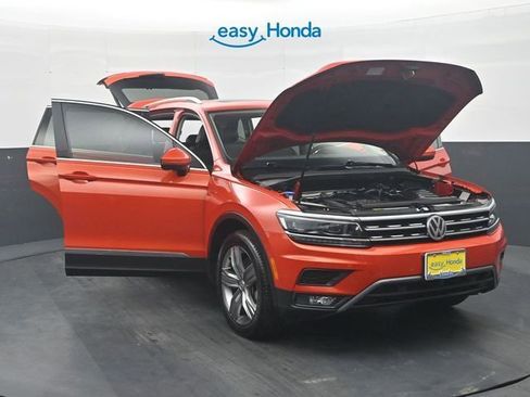Used 2019 Volkswagen Tiguan SEL Premium R-Line AWD/4WD image 36