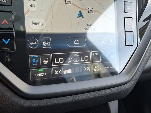 Used 2025 Subaru Ascent Bronze Edition image 16