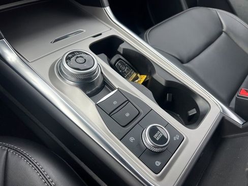 Certified 2023 Ford Explorer XLT w/ Equipment Group 202A image 16