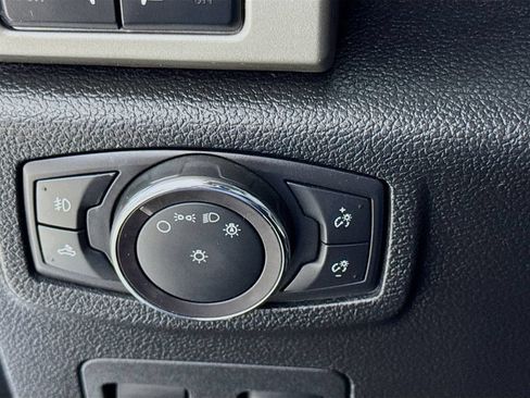 Used 2018 Ford F150 Lariat RWD image 15