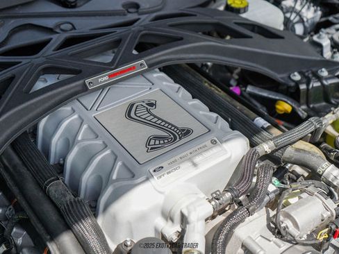 Used 2022 Ford Mustang Shelby GT500 w/ Technology Package image 19