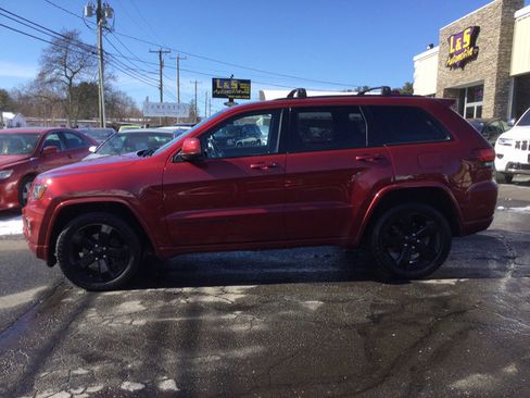 Used 2015 Jeep Grand Cherokee Altitude image 9