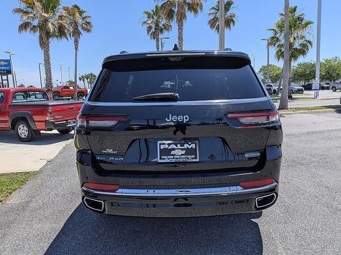 Used 2021 Jeep Grand Cherokee L Overland w/ Luxury Tech Group IV AWD/4WD image 4
