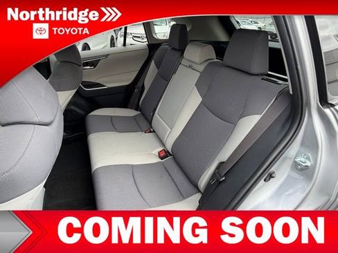 Used 2019 Toyota RAV4 XLE w/ Convenience Package FWD image 7