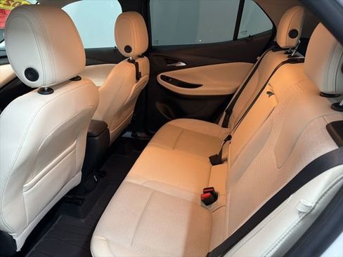 Used 2023 Buick Encore GX Select image 18