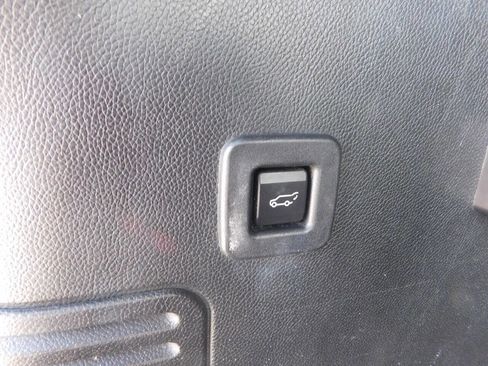 Used 2017 Lincoln Navigator L Select image 17